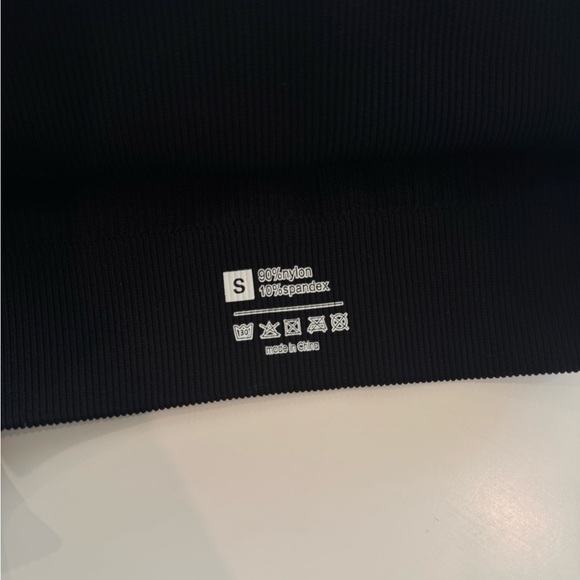 Seamless Ribbed Workout Set - Picture 5 of 5